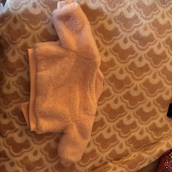 New born pink fur - Picture 2 of 2